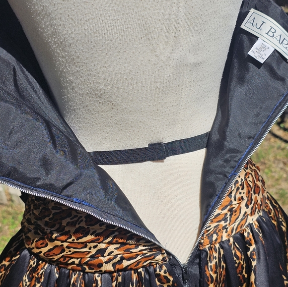 Vtg. A.J Bari leopard print strapless dress - Picture 9 of 13